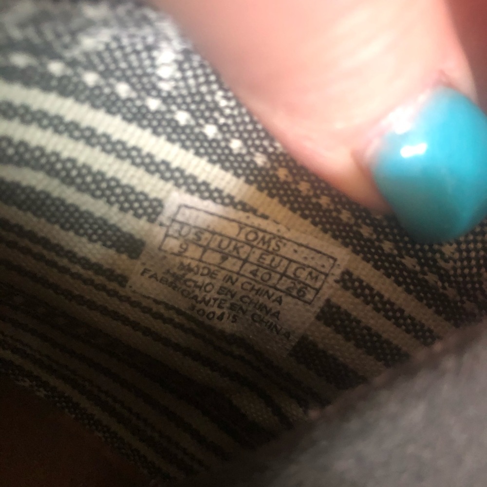 Women’s Tom’s Grey Suede Wedge Booties Sz 9